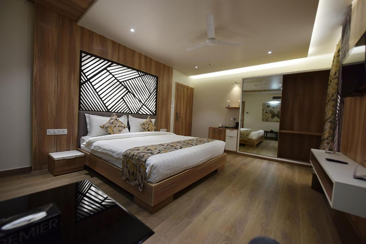 Jw Cruise Hotel Аджмер Екстериор снимка